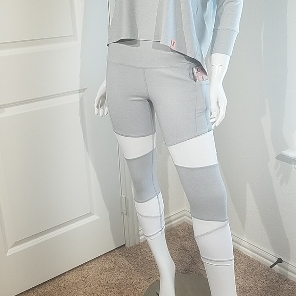 X By Gottex Power Hi Waist Capri Legging - Picture 6 of 8